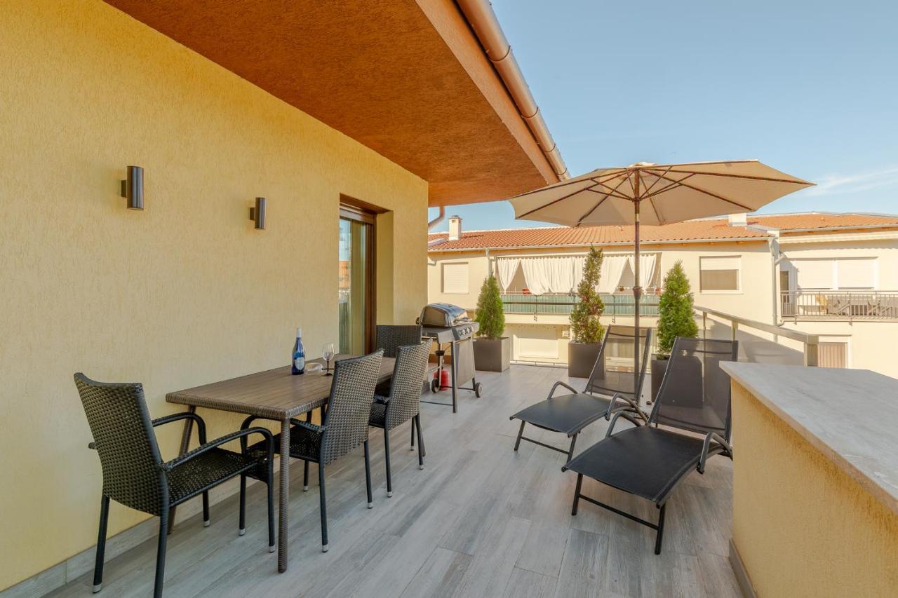 Casa Luxury Wellness Apartman By Bltn Siófok Esterno foto